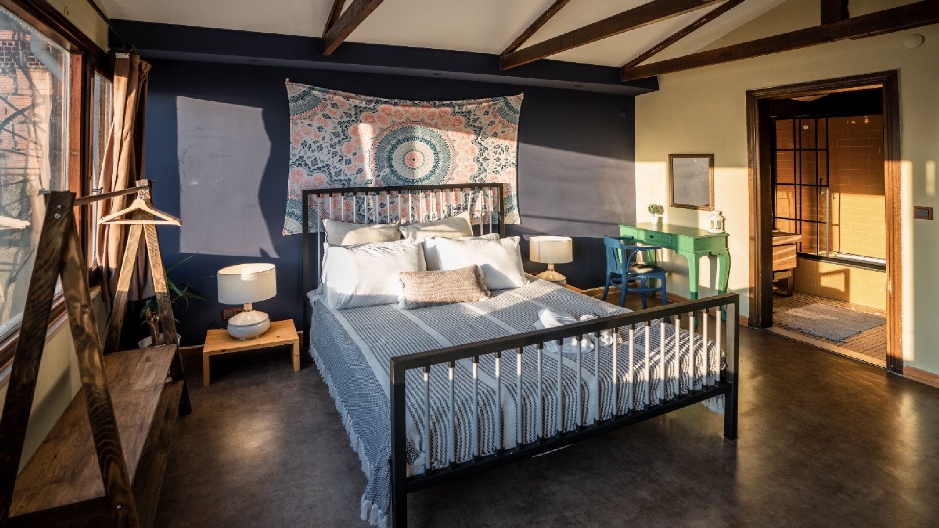 Evini Dodola | Designer Loft with Galata View