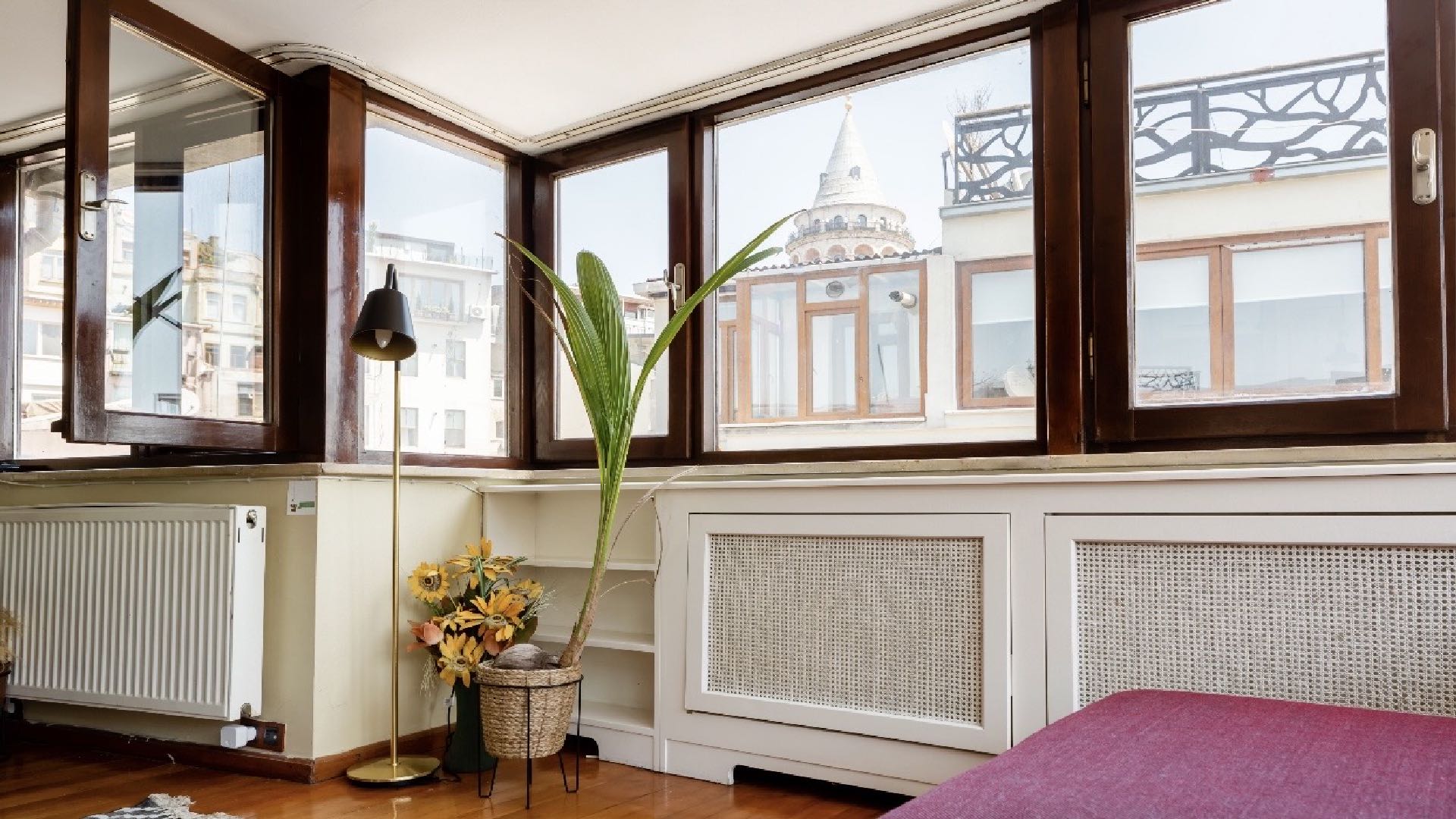 Evini Dodola | Designer Loft with Galata View